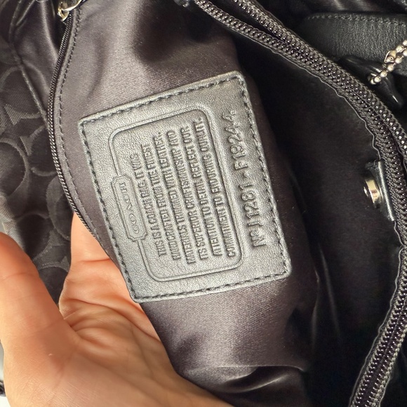 COACH F19244 Black Signature Silver Hardware Medium Ashley Carryall Shoulder Bag - Picture 3 of 6